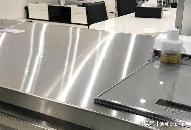 不锈钢橱柜逐渐在家庭中失去地位？原因很简单缺开云 开云体育APP点很明显！(图10)