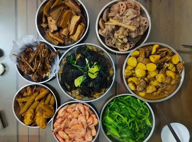 【汽车人】从精美的粤菜到广东开云体育 开云官网人的不锈钢餐具还能扯上汽车?(图2) 【汽车人】从精美的粤菜到广东开云体育 开云官网人的不锈钢餐具还能扯上汽车?(图2)