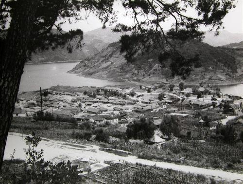 开云 开云体育1951年志愿军押送战俘却屡遭空袭黑人建议:收缴不锈钢镜子(图8) 开云 开云体育1951年志愿军押送战俘却屡遭空袭黑人建议:收缴不锈钢镜子(图8)