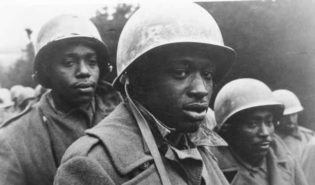 开云 开云体育1951年志愿军押送战俘却屡遭空袭黑人建议:收缴不锈钢镜子(图11) 开云 开云体育1951年志愿军押送战俘却屡遭空袭黑人建议:收缴不锈钢镜子(图11)