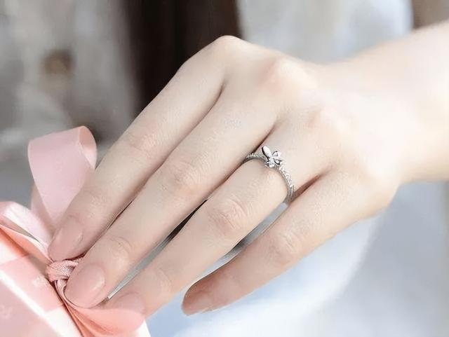 不锈钢锅外面发黑别只会开云体育 开云平台用钢丝球刷了学会这几个妙招干净不伤锅秒变新锅(图18) 不锈钢锅外面发黑别只会开云体育 开云平台用钢丝球刷了学会这几个妙招干净不伤锅秒变新锅(图18)