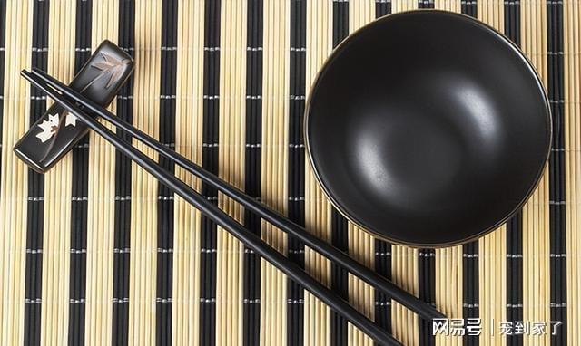 哪种筷子更适合长期使用？为了开云体育 开云官网自己和家人的健康一定要弄清楚(图2)