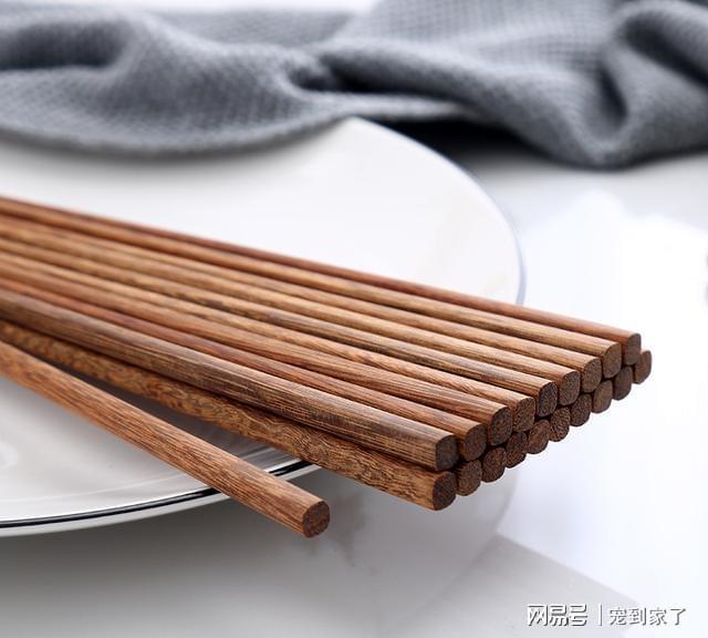 哪种筷子更适合长期使用？为了开云体育 开云官网自己和家人的健康一定要弄清楚(图10)