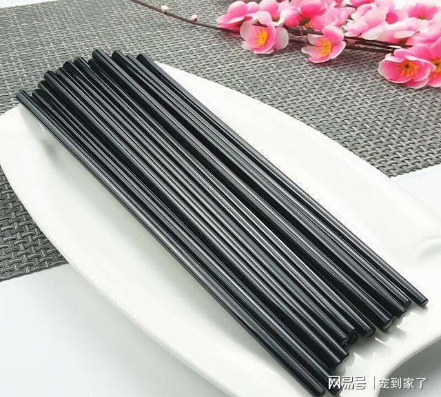 哪种筷子更适合长期使用？为了开云体育 开云官网自己和家人的健康一定要弄清楚(图12)