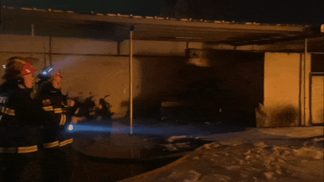 开云 开云体育官网揭阳榕城一不锈钢厂突发火灾燃烧物为废旧纸箱和木头(图2)