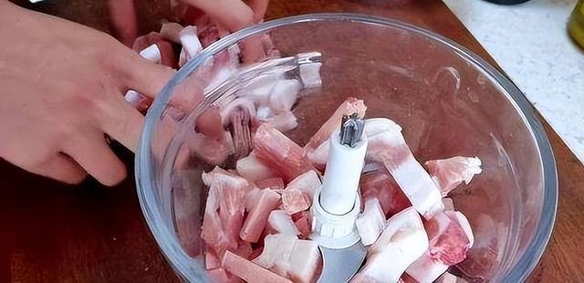 医生提醒：停止使用“绞肉机”若不丢弃或许会对肝脏有损伤开云体育 开云平台(图4)