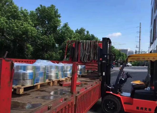 玉兔呈开云 开云体育APP祥！无锡佳创不锈钢祝大家新春快乐！(图5)