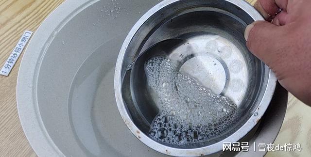 开云 开云体育平台家里还在用不锈钢餐具吗？还有人不懂啥情况叮嘱家人长个记性(图7)