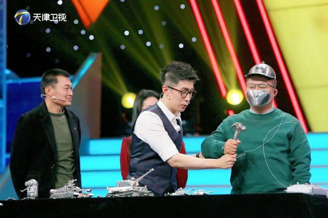 开云 开云体育【非你莫属】之“万万没想到”不锈钢锅变航母?(图4) 开云 开云体育【非你莫属】之“万万没想到”不锈钢锅变航母?(图4)