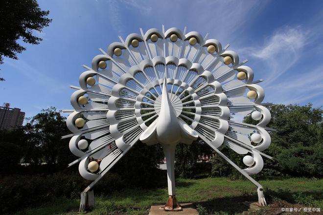 不锈钢雕塑:现代化艺开云 开云体育术形式(图2) 不锈钢雕塑:现代化艺开云 开云体育术形式(图2)