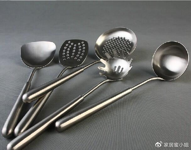 开云 开云体育购买不锈钢餐具需要注意什么?这些问题不容忽视!(图22) 开云 开云体育购买不锈钢餐具需要注意什么?这些问题不容忽视!(图22)