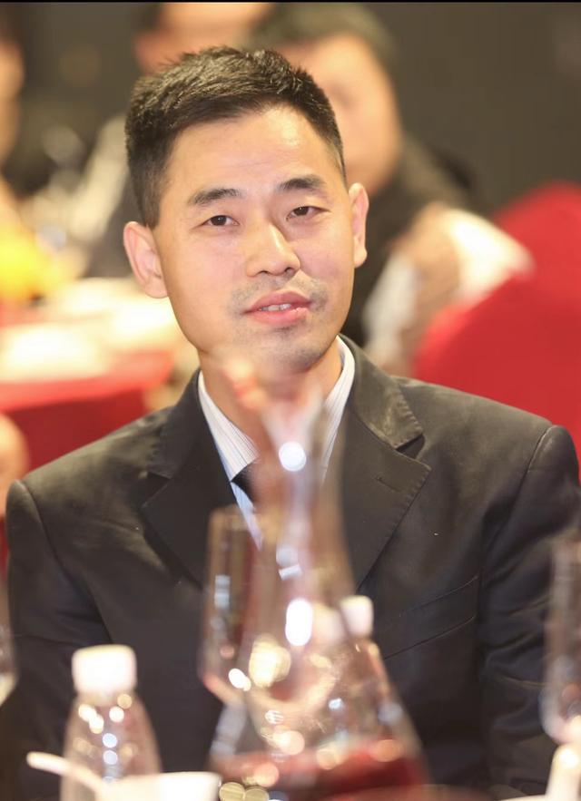 迎第六届全球娄商大会开云 开云体育平台 展娄星区异地娄商风采(图2) 迎第六届全球娄商大会开云 开云体育平台 展娄星区异地娄商风采(图2)