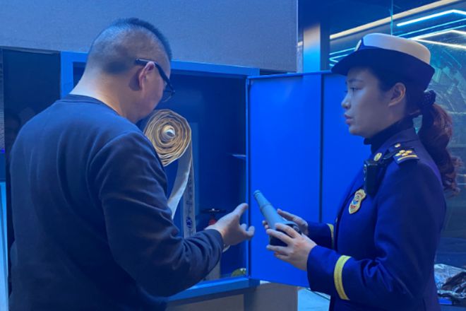 隐患曝光丨开云体育 kaiyun.com 官网入口查封！罚款！双峰一美食城“上榜”(图2)
