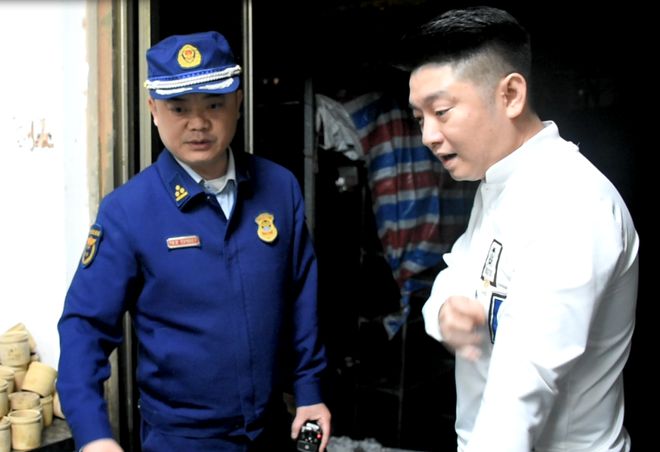 隐患曝光丨开云体育 kaiyun.com 官网入口查封！罚款！双峰一美食城“上榜”(图4)