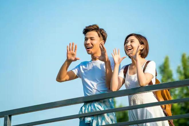 开云APP 开云官网入口异性朋友送这些礼可以认定关系很暧昧了(图2)
