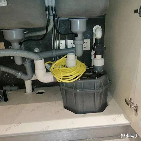 塑料污水提升设备与不锈钢相开云 开云体育平台比哪个好(图1)