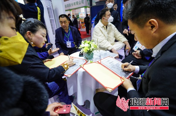 交易额累计超125开云 开云体育官网亿元！临沂市会展经济强劲复苏交出亮眼成绩单(图2)