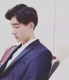 开云 开云体育官网揭秘贵圈强大的替身行业只有想不到没有“替”不到(图15) 开云 开云体育官网揭秘贵圈强大的替身行业只有想不到没有“替”不到(图15)