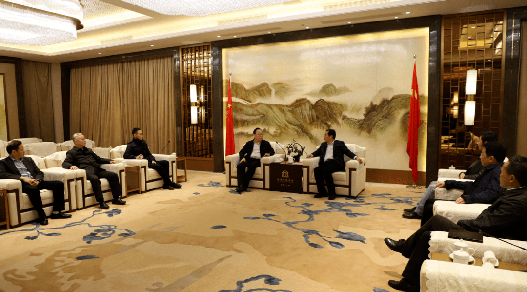 开云 开云体育平台【要闻播报】杨海峰参加汉中市、铁科院及全国金属制品网 主要领导座谈会(图1) 开云 开云体育平台【要闻播报】杨海峰参加汉中市、铁科院及全国金属制品网 主要领导座谈会(图1)