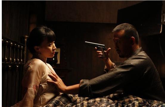 揭秘影视圈七种替身:除常见的脸替、背替Kaiyun 开云体育、武替还有四种特殊替(图8) 揭秘影视圈七种替身:除常见的脸替、背替Kaiyun 开云体育、武替还有四种特殊替(图8)