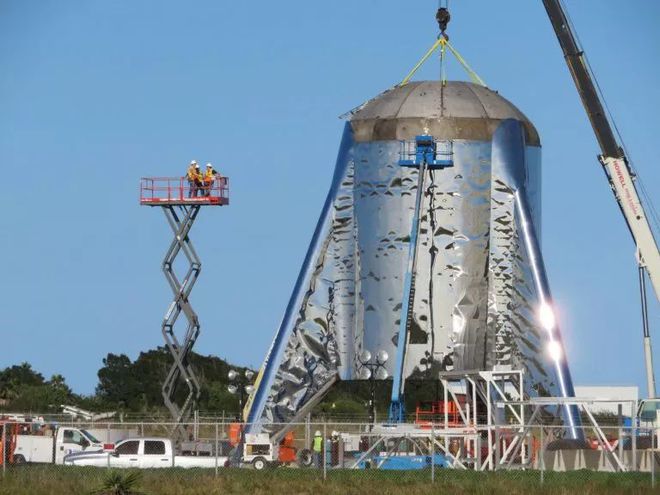 “星船”大火箭碳纤开云 开云体育官网维改用不锈钢待 航天评论(图2)