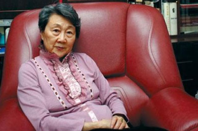 开云APP 开云官网入口周总理遗物：一个黑皮夹子一张珍藏34年的照片是一生难言的痛(图7)