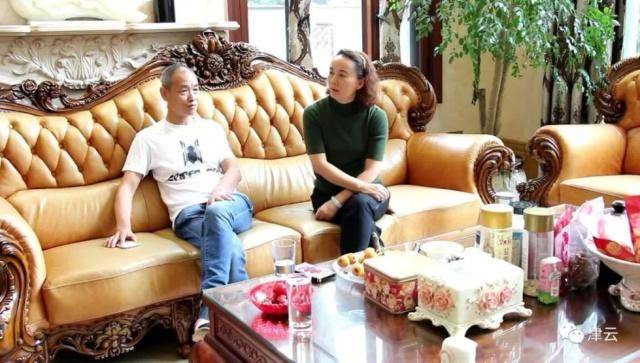 重庆“开云体育 开云官网怪老头”开着大奔捡垃圾……(图6)